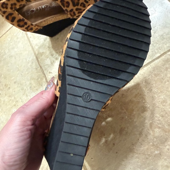 Boutique by Corkys Women's Leopard Print Wedge Sandals - size 10 - Picture 9 of 16